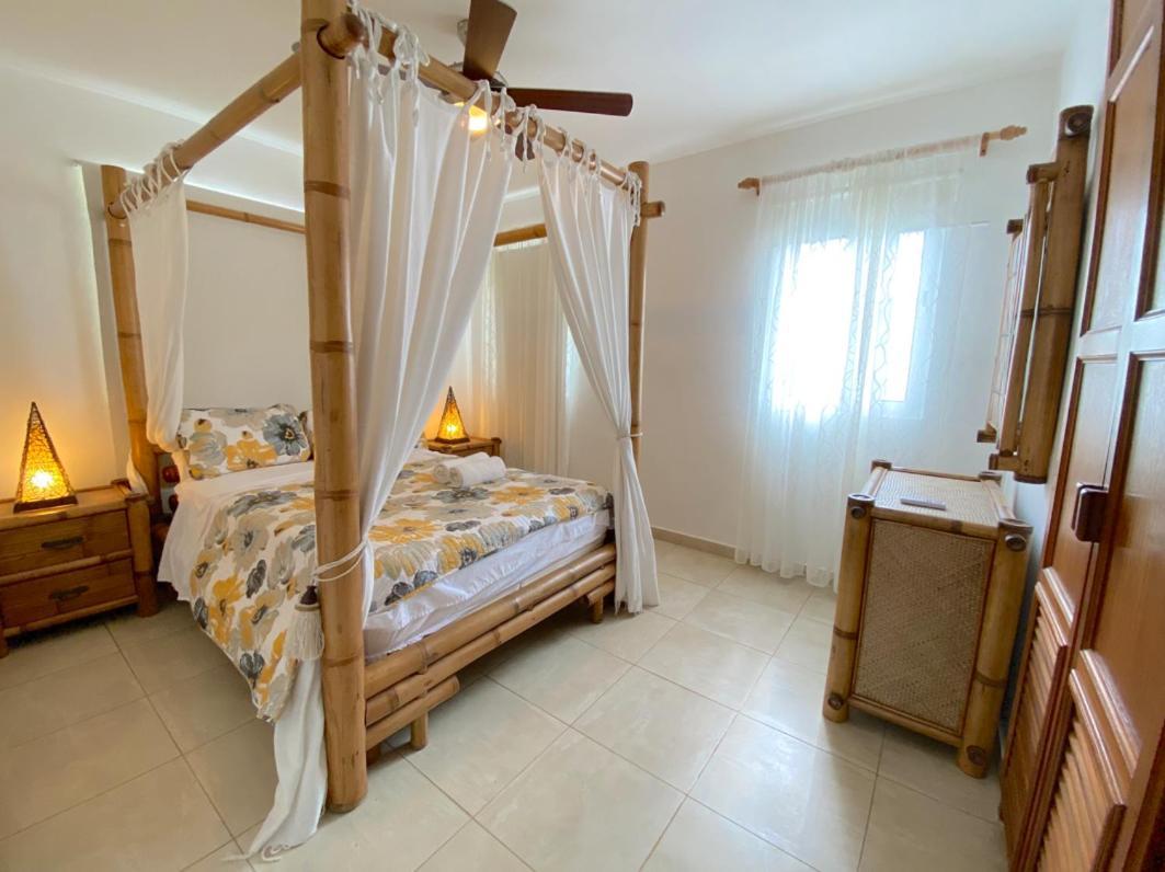 Blue Ocean Beachfront Villas & Apartments - Wifi, Pool, Bbq, Playa Los Corales Punta Cana Bagian luar foto